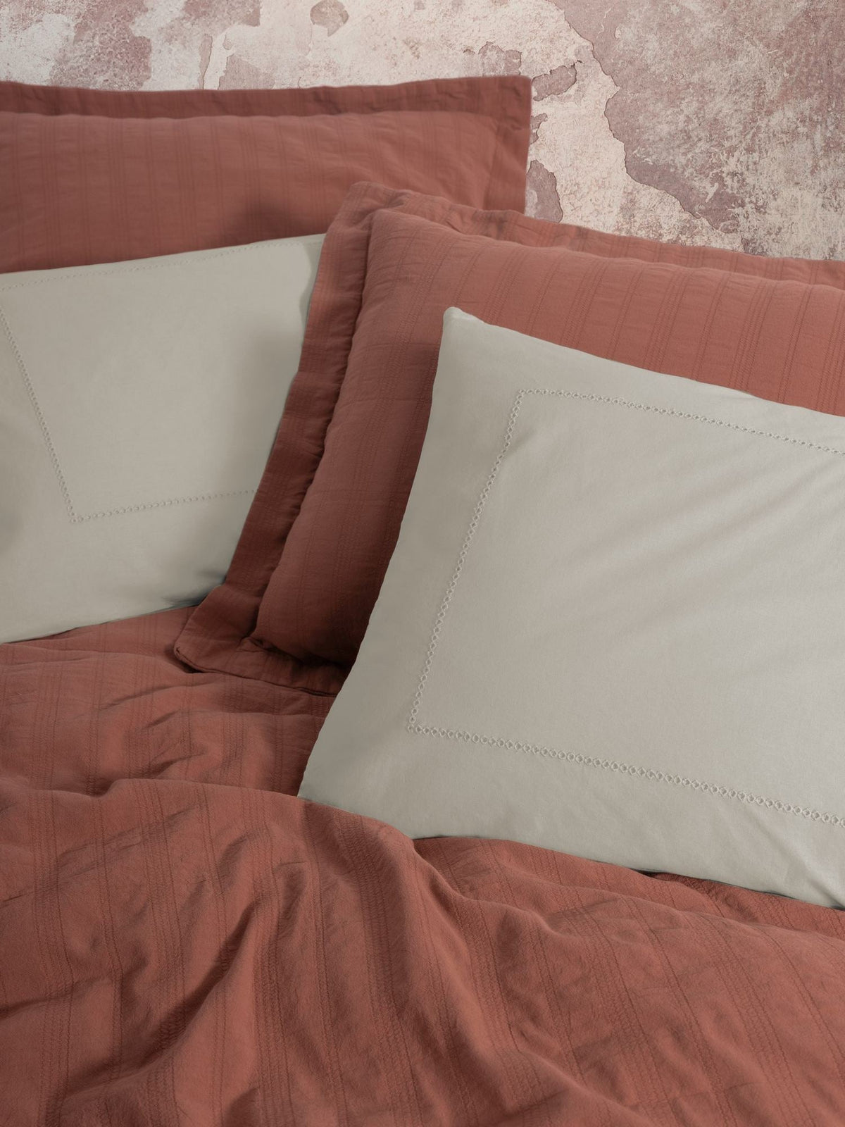 Set cuvertură pichet pat dublu, Vilo - Tile Red, Roșu cărămidă