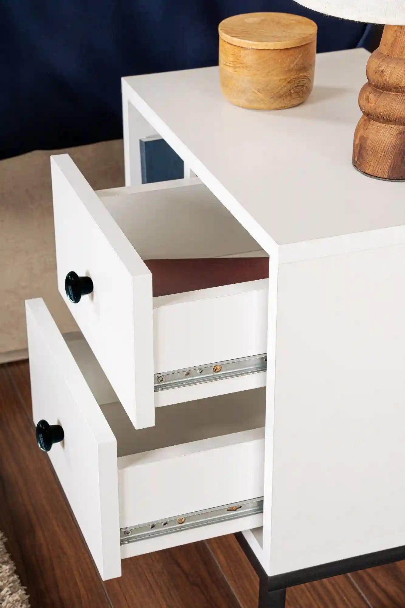 Noptiera GLIMMER, alb/negru, PAL/metal, 46x30x50 cm