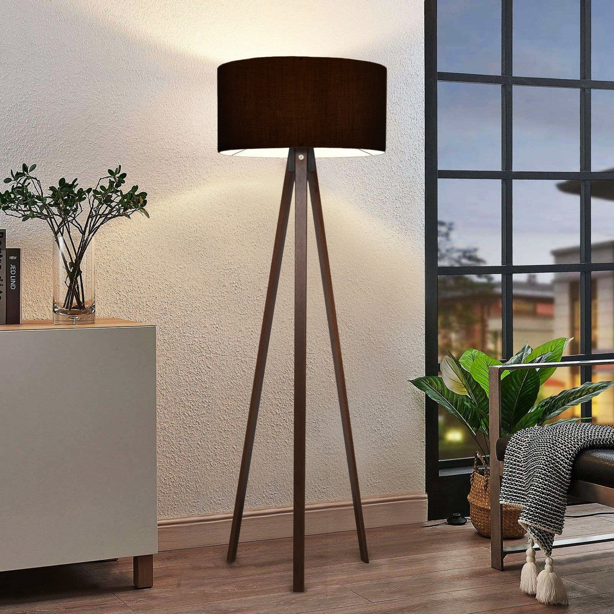 Lampadar, AYD-2933, Maro