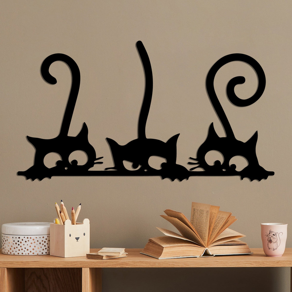 Accesoriu decorativ metalic de perete, Cat 5, Negru