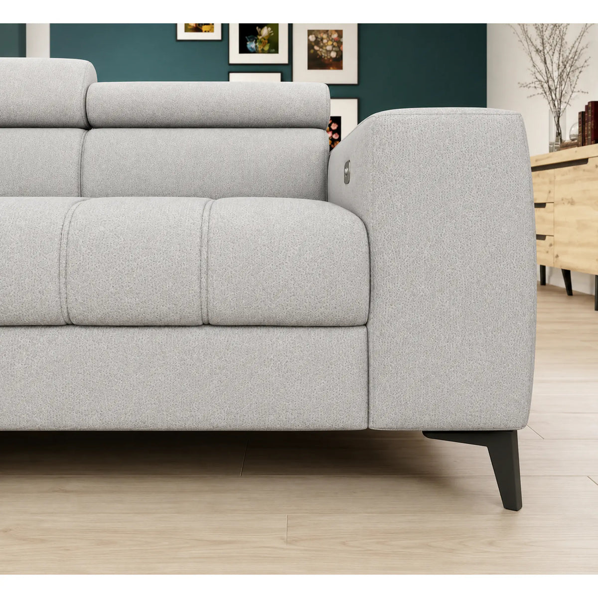 Coltar BAGGIO, sezlong dreapta, stofa catifelata crem - Solar 03, cu reglaj electric, incarcator wireless, lada depozitare si tetiere reglabile, 280x196x100 cm