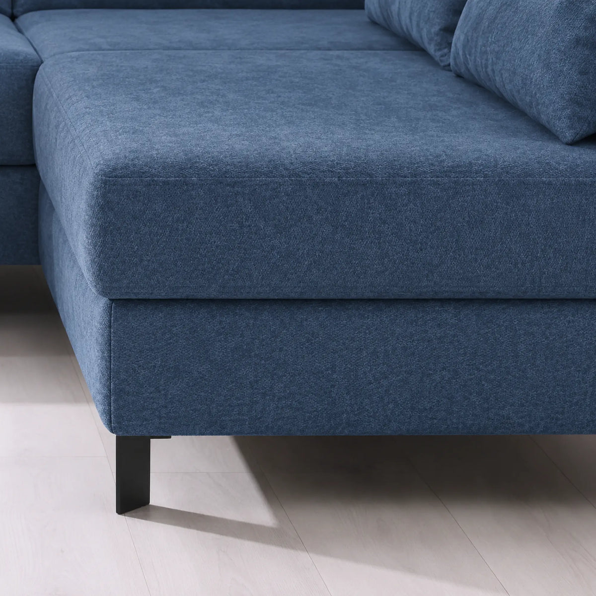 Coltar extensibil MOLINA MINI, sezlong dreapta, stofa catifelata albastru - Whisper 12, cu lada depozitare, 277x189x90 cm