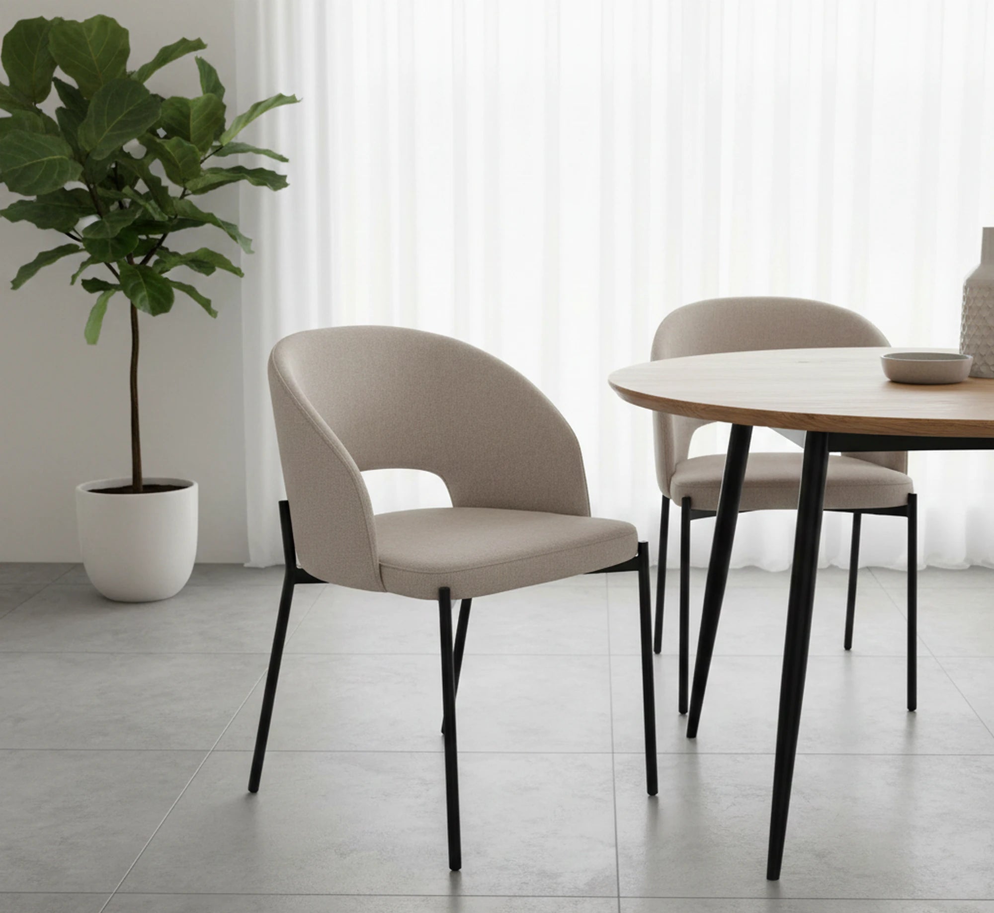 Scaun tapitat K373, bej/negru, stofa clasica/metal, 51x57x77 cm