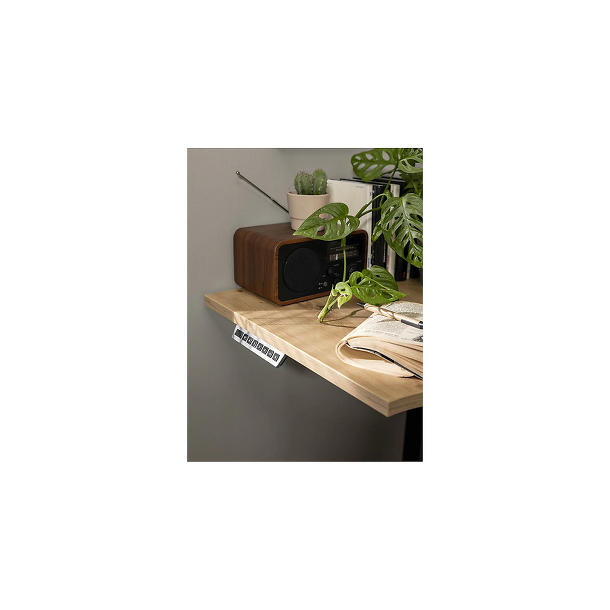 Masa birou SPACE OFFICE, stejar artisan/negru, PAL laminat/metal, pe stanga cu inaltime reglabila, 140x90x72-120 cm