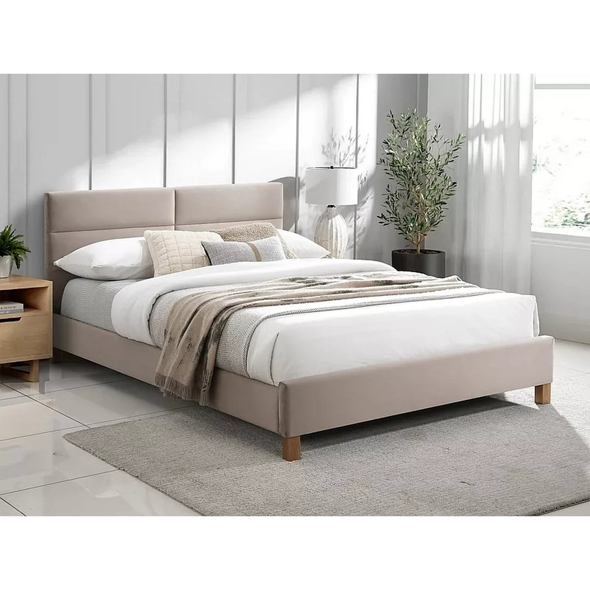 Pat tapitat lemn SIERRA 140x200, stofa catifelata, bej - Bluvel 28, somiera inclusa