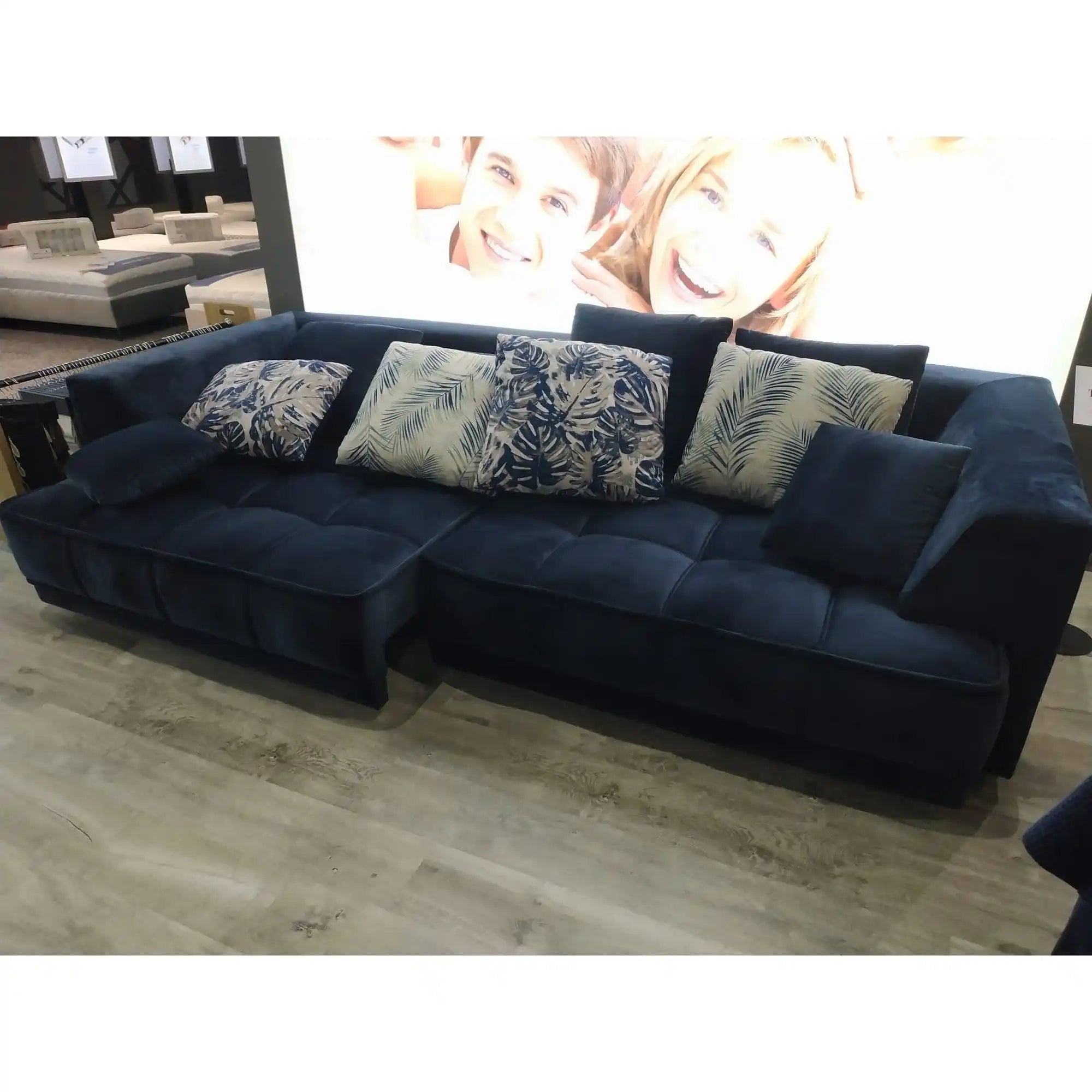 Canapea TIGA, personalizabil materiale gama Premium, reglaj electric, 4 locuri, 302x136x72/88 cm