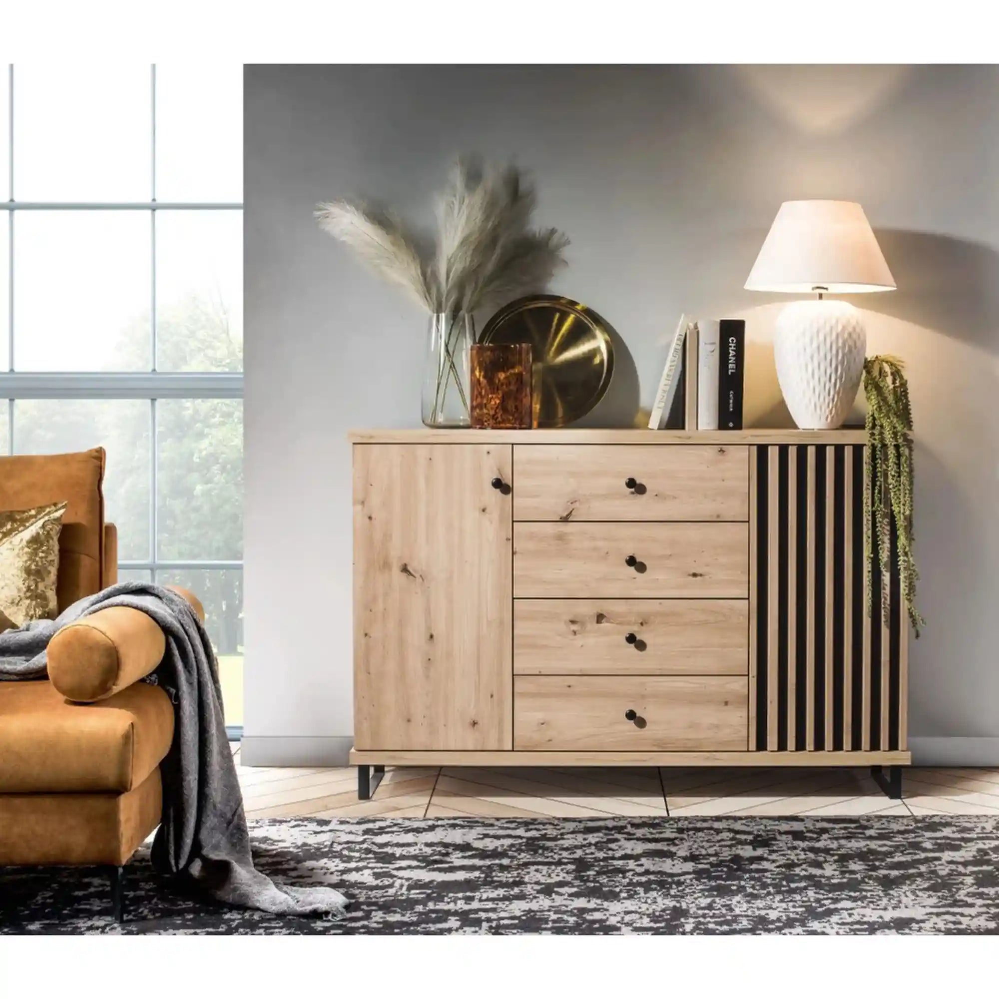 Comoda CALI C4, stejar arisan/negru, PAL, cu 4 sertare si 2 usi, 142.1x40.6x95.4 cm