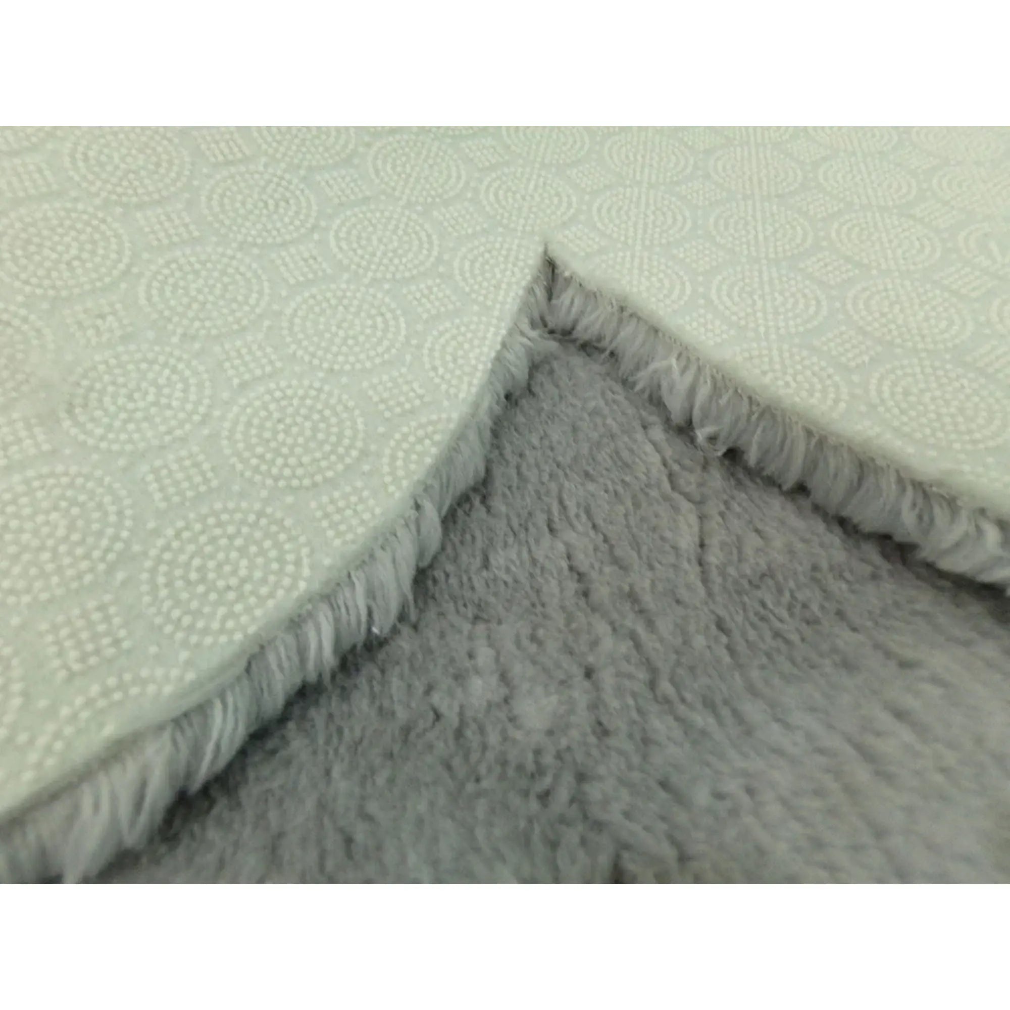 Covor DAISY PLUSH, 80x80 cm, forma atipica, poliester, gri deschis