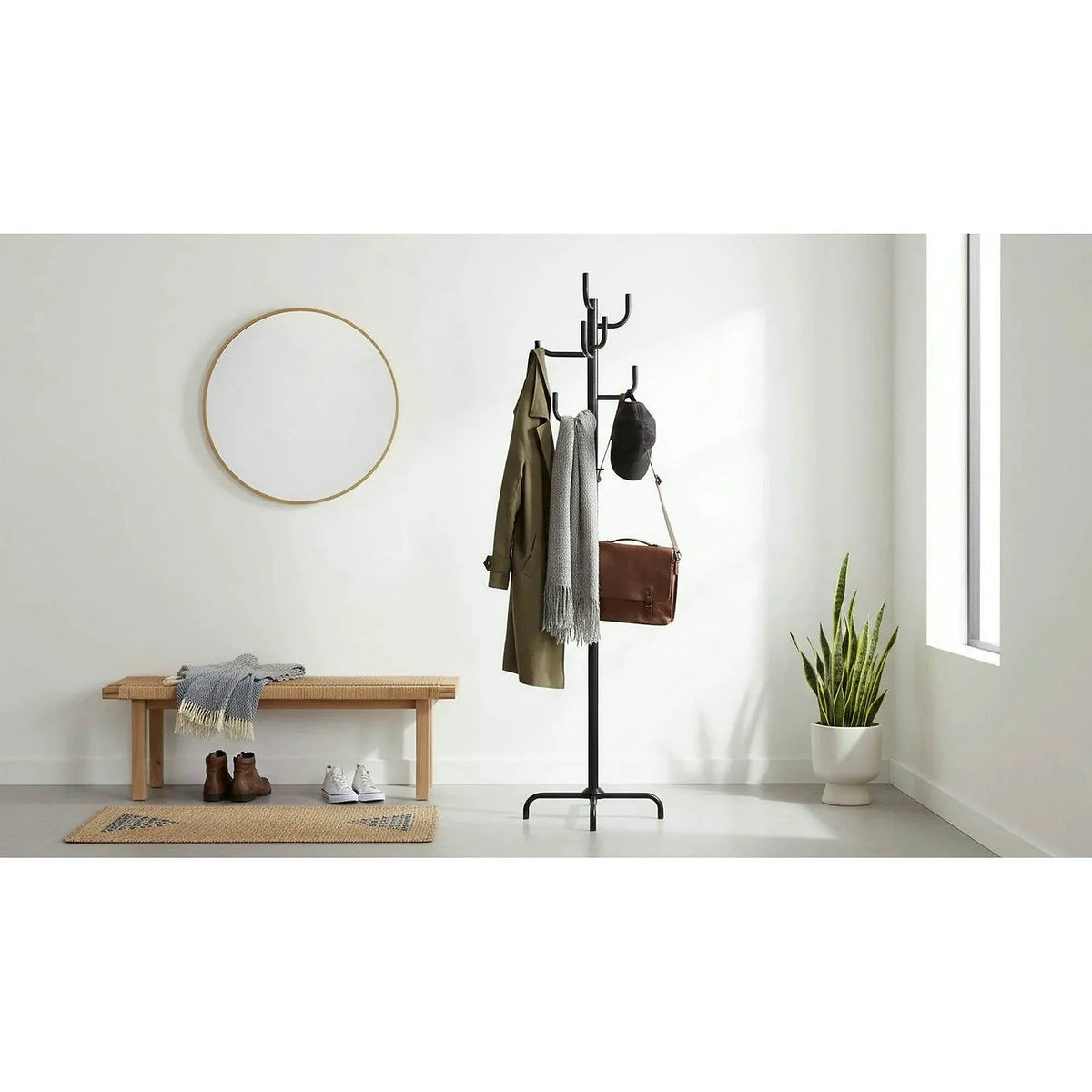 Cuier pom W11, negru, otel, 48x178 cm