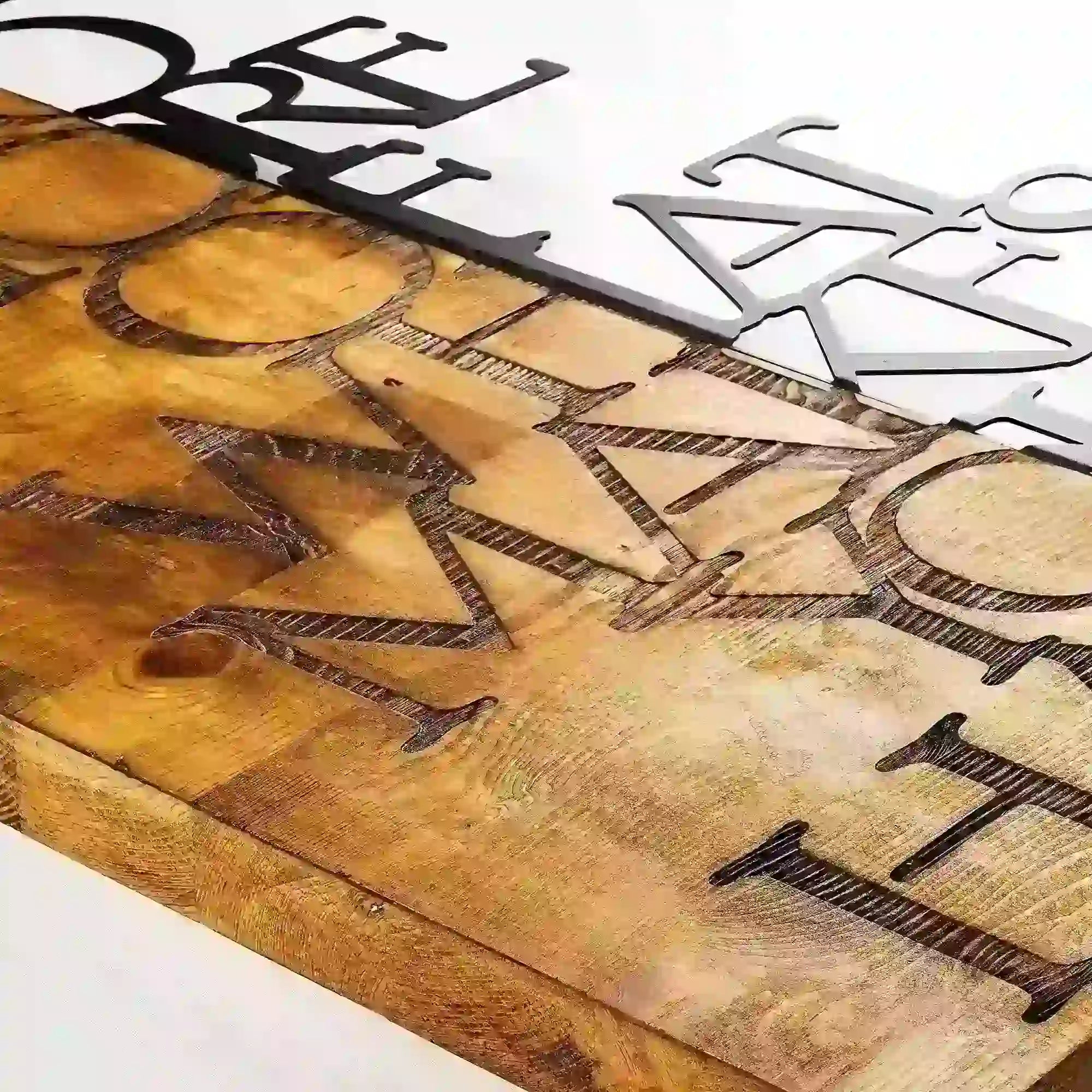 Decoratiune perete 899SKL1334, nuc/negru, lemn/metal, 42x58 cm