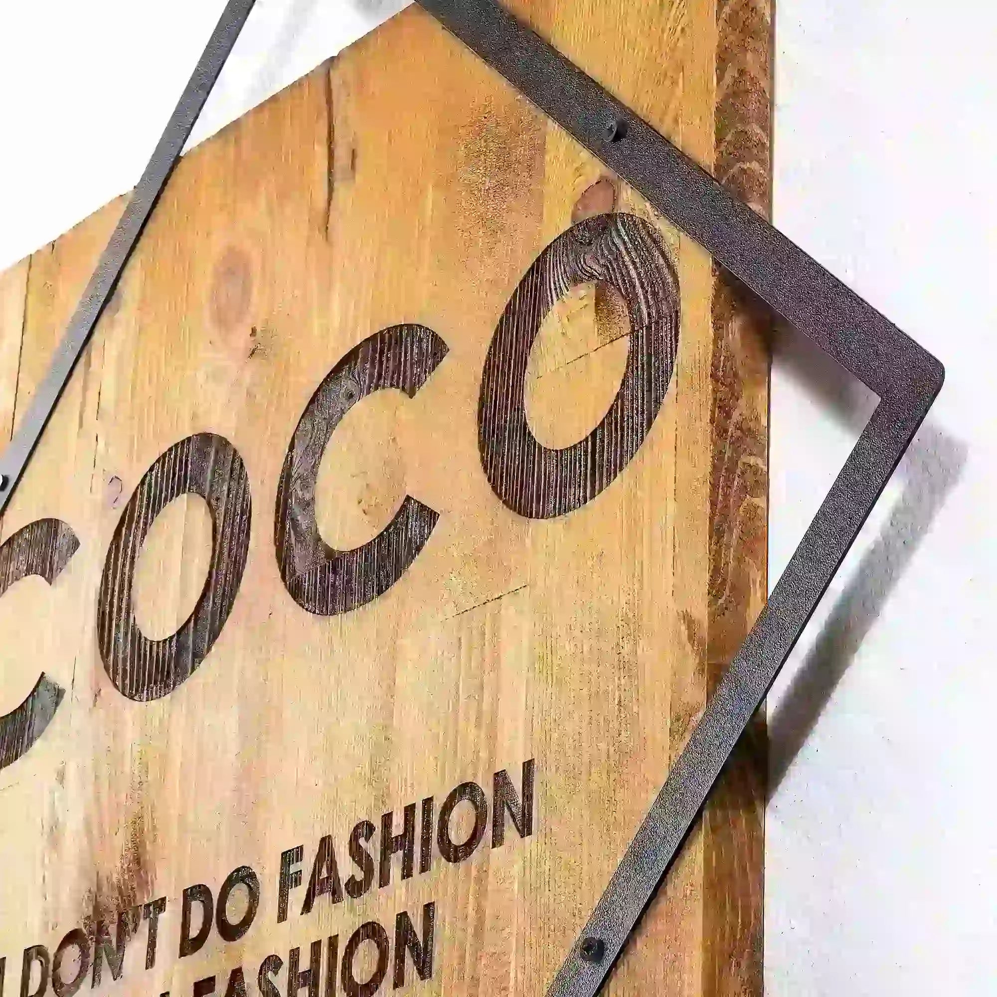 Decoratiune perete FASHION, stejar/negru, lemn/metal, 54x54 cm