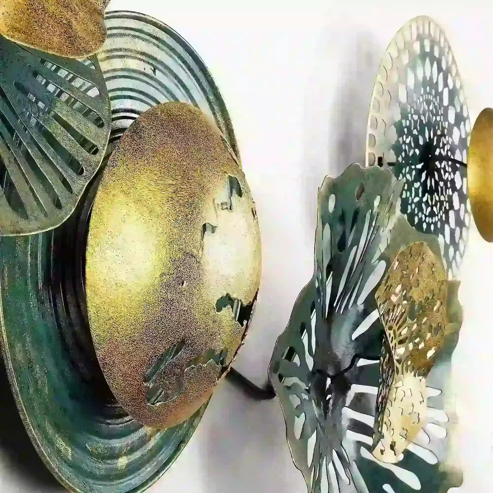 Decoratiune perete SENSUALE, verde/auriu, metal, 100x50 cm