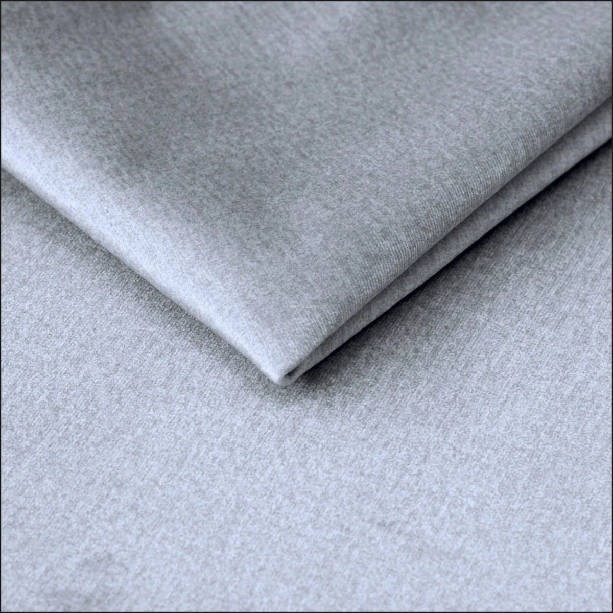 Coltar BAGGIO, sezlong stanga, stofa catifelata gri - Monolith 85, cu reglaj electric, incarcator wireless, lada depozitare si tetiere reglabile, 280x196x100 cm