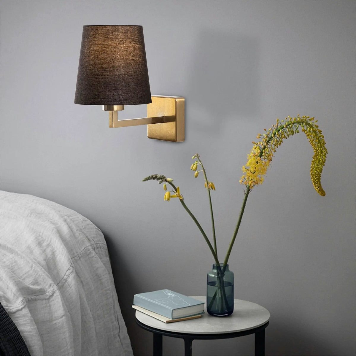 Lampa perete 4654, negru/auriu, metal/material textil, 18x24x30 cm