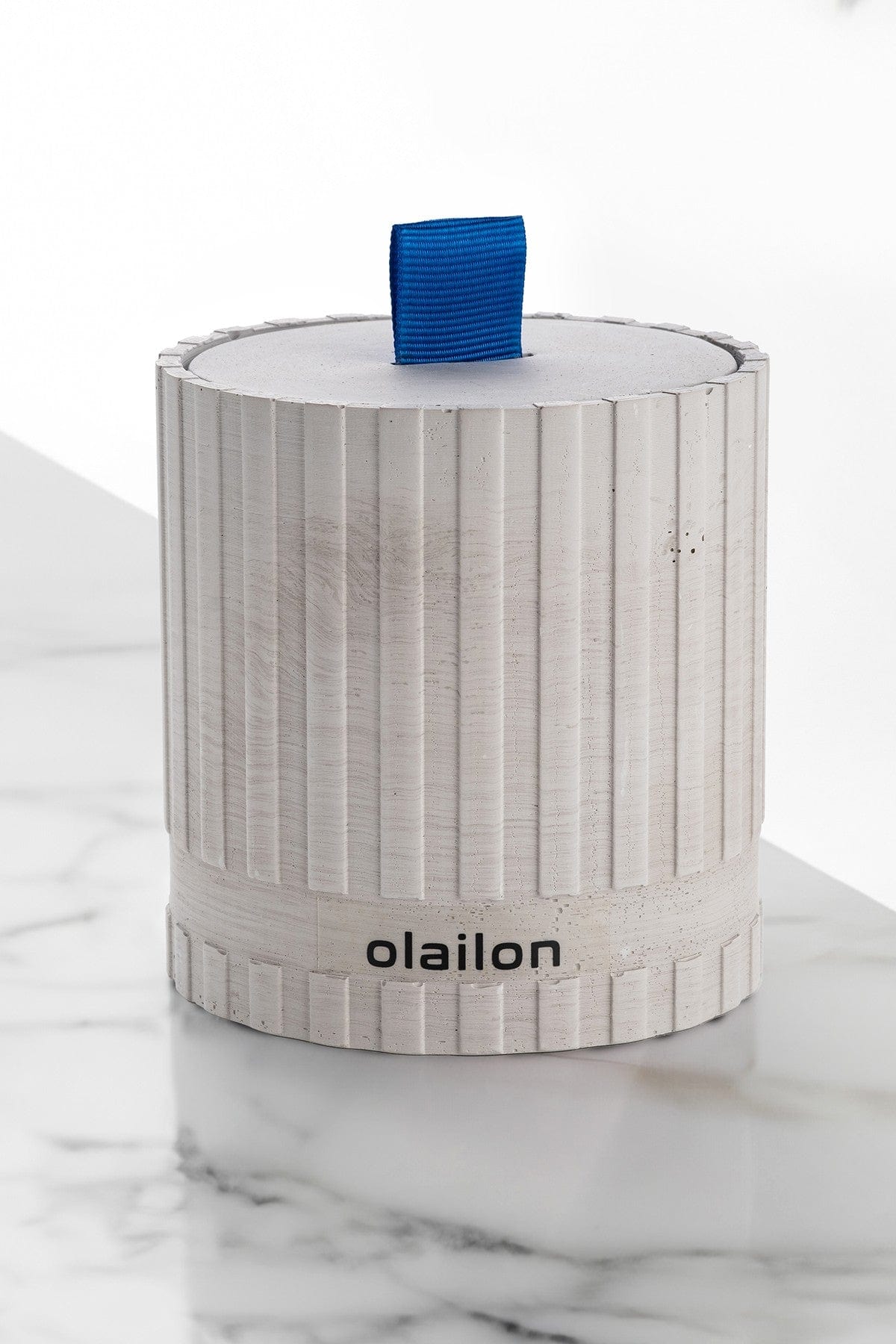 Lumanare SUTUN, gri/albastru, beton/parafina, 8x9 cm