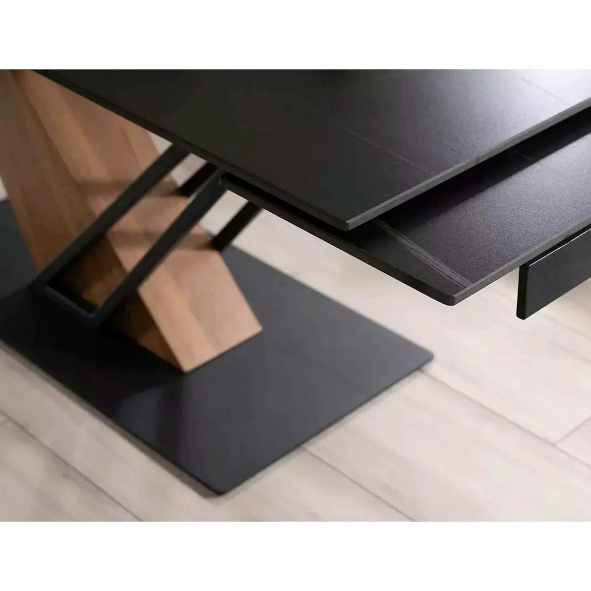 Masa extensibila moderna GENESIS, negru/stejar, 180/240x90x76 cm