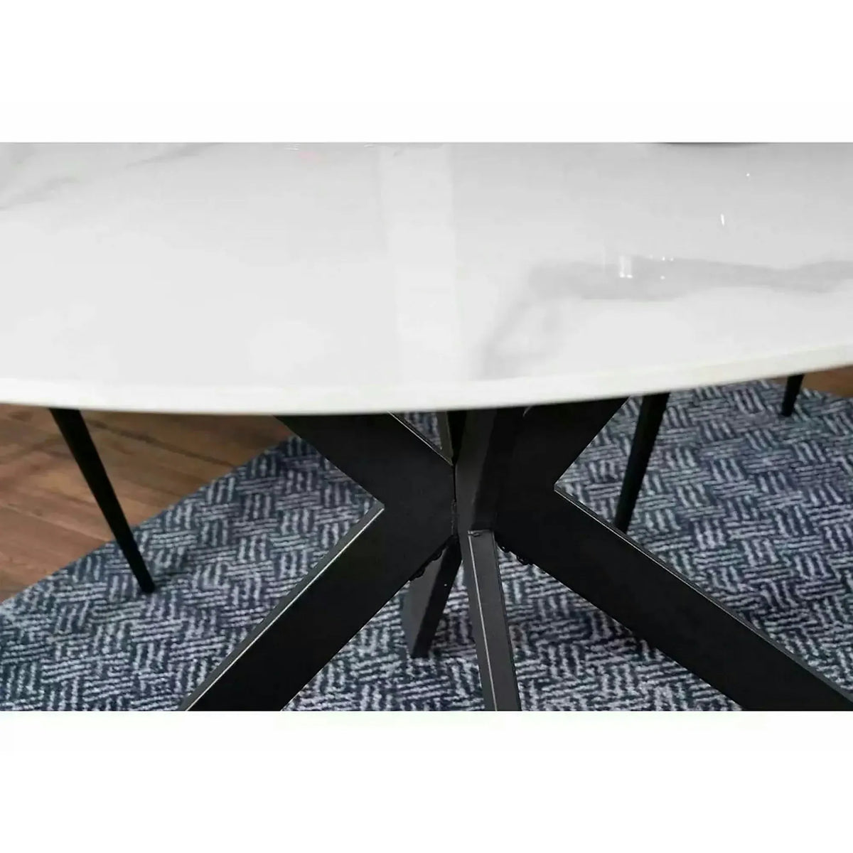 Masa TALIA, alb cu efect de marmura/negru mat, ceramica/metal, 120x120x76 cm