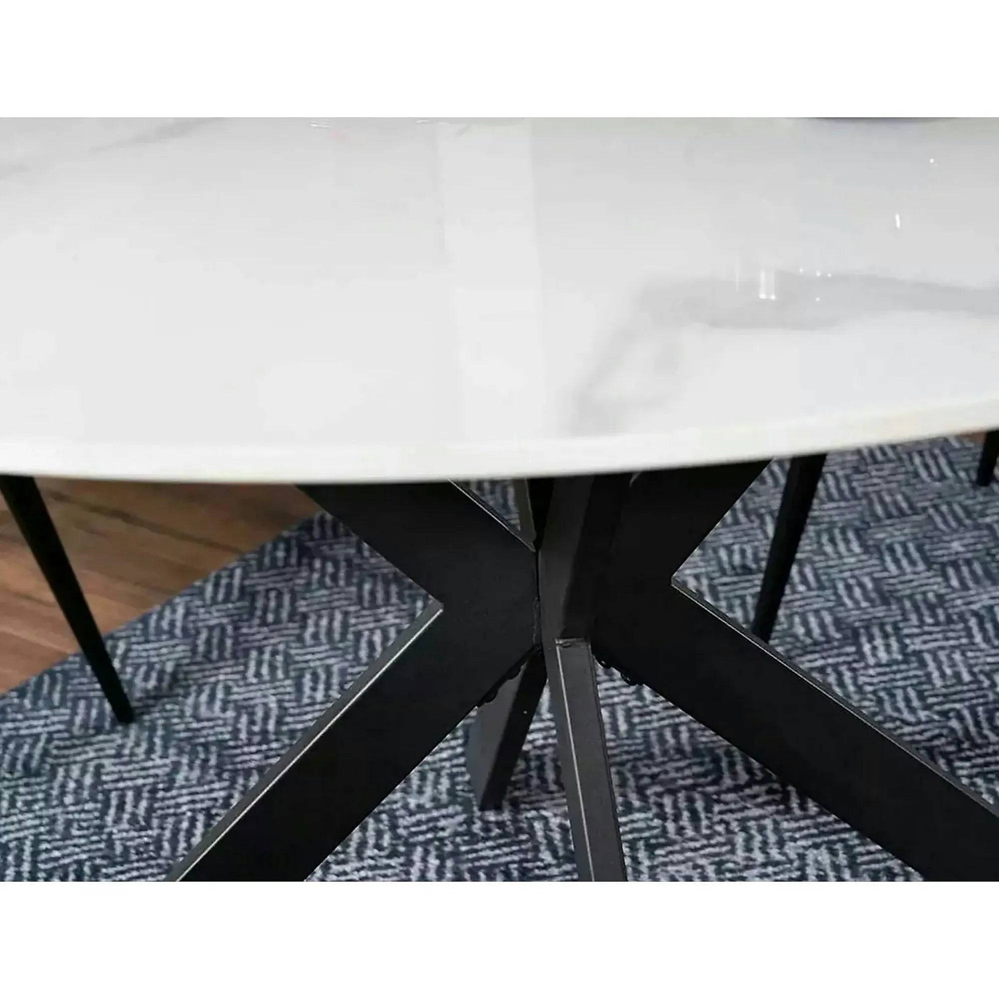 Masa TALIA, alb cu efect de marmura/negru mat, ceramica/metal, 90x90x75 cm