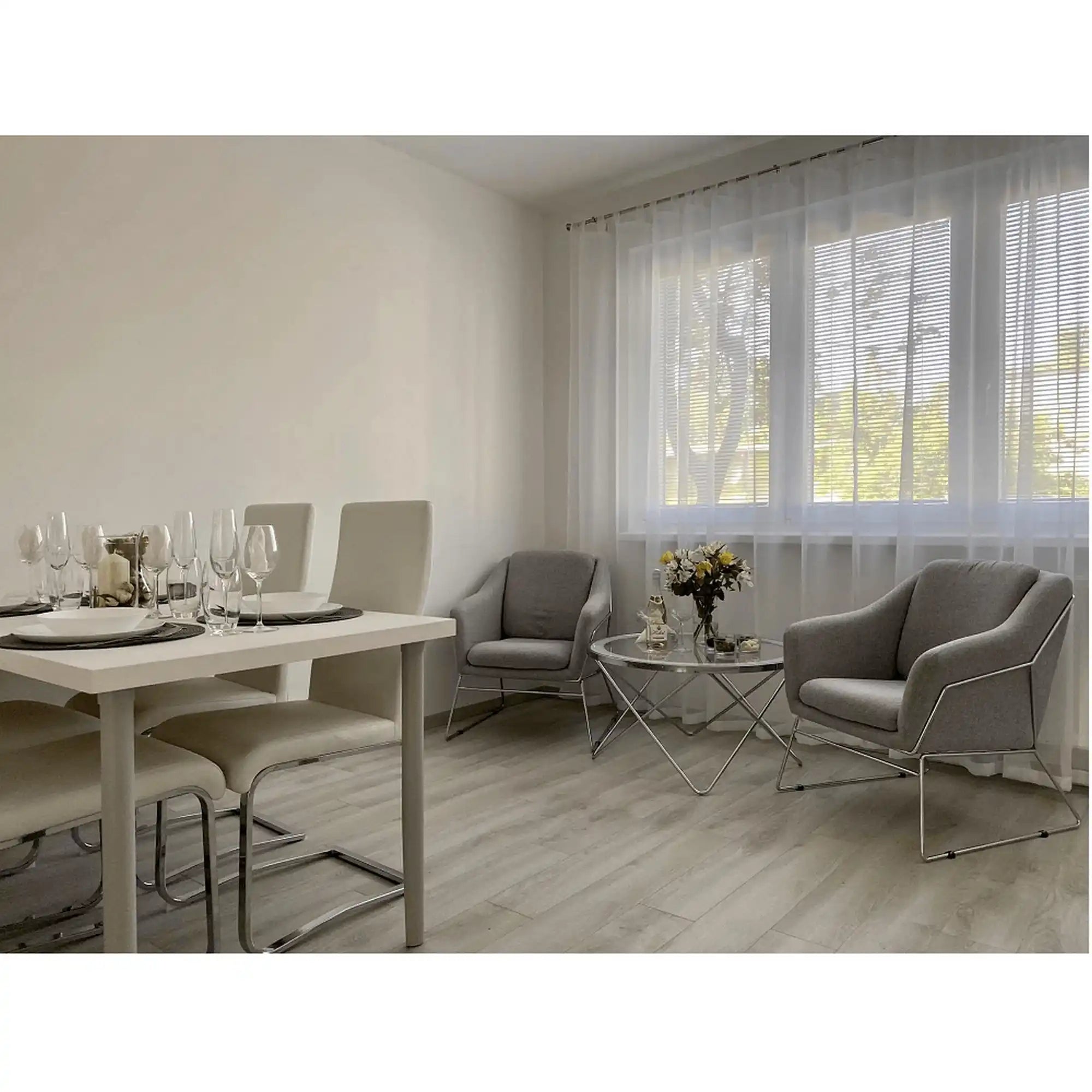 Masuta de cafea LEONEL, crom/transparent, sticla/otel, 85x85x45 cm