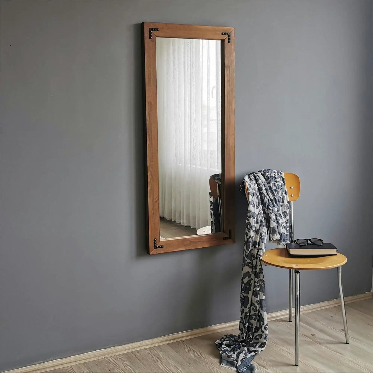 Oglinda 50110CV, nuc, lemn, 50x110 cm