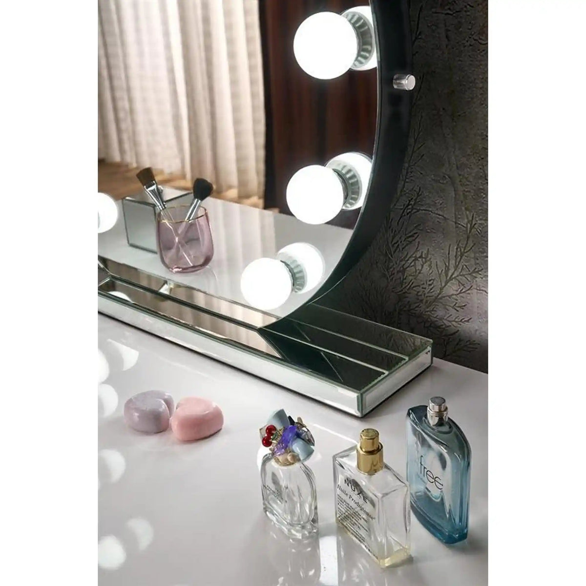 Oglinda TORANO, argintiu, cu iluminare LED, 70x70 cm