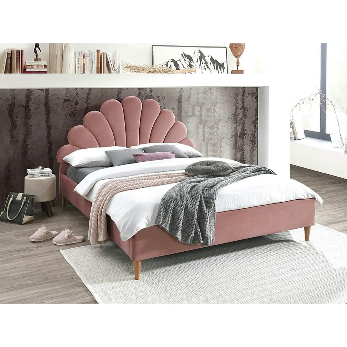 Pat dormitor fete SANTANA 160x200, stofa catifelata roz antic - Bluvel 52, cu somiera