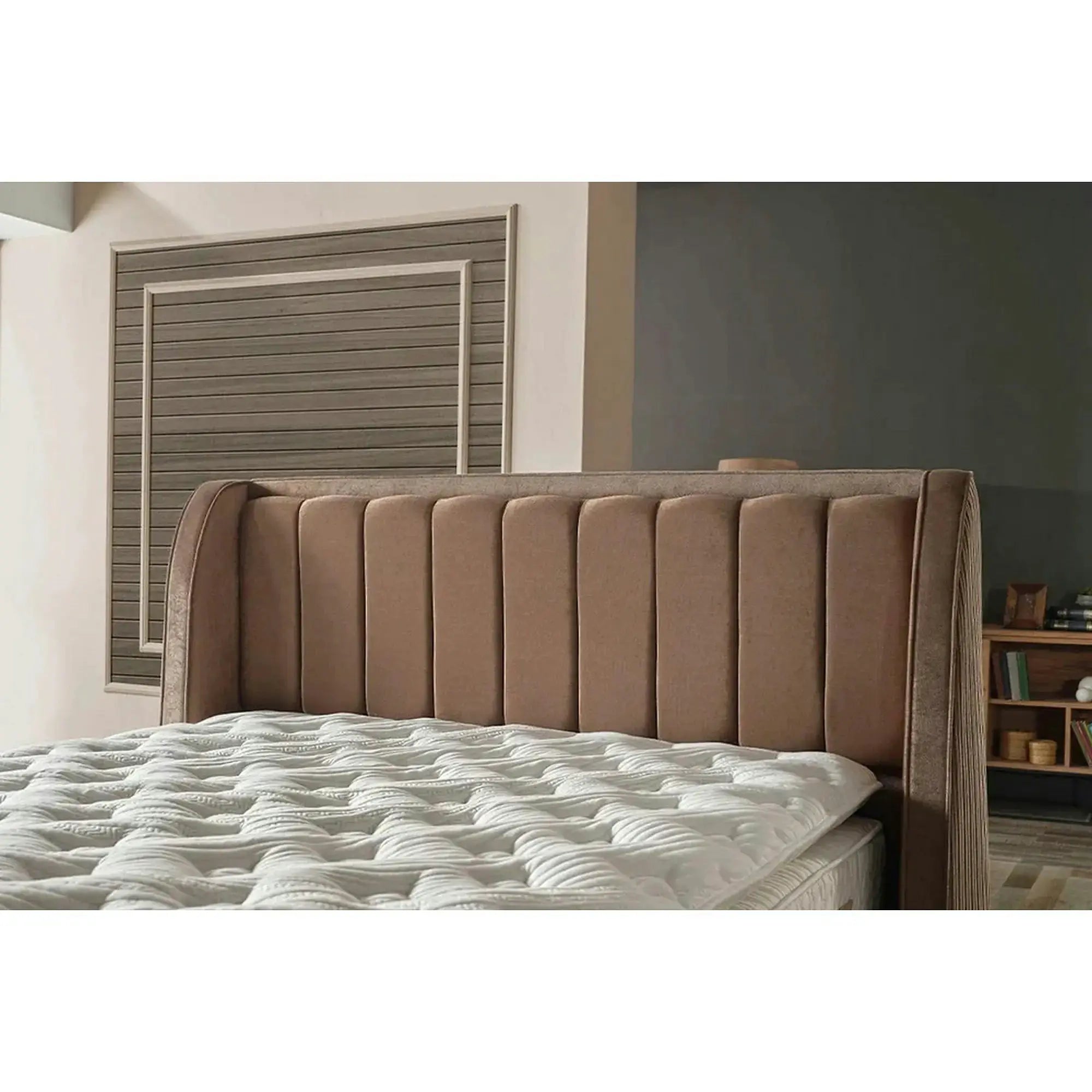 Pat HERMES 160x200, stofa catifelata maro - Velvet 266, cu somiera si spatiu depozitare