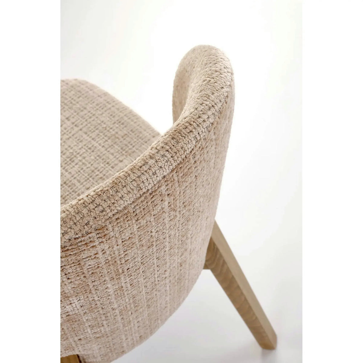 Scaun BASSO, bej - Cremona 14/nuc, stofa catifelata/lemn, 48x56x86 cm