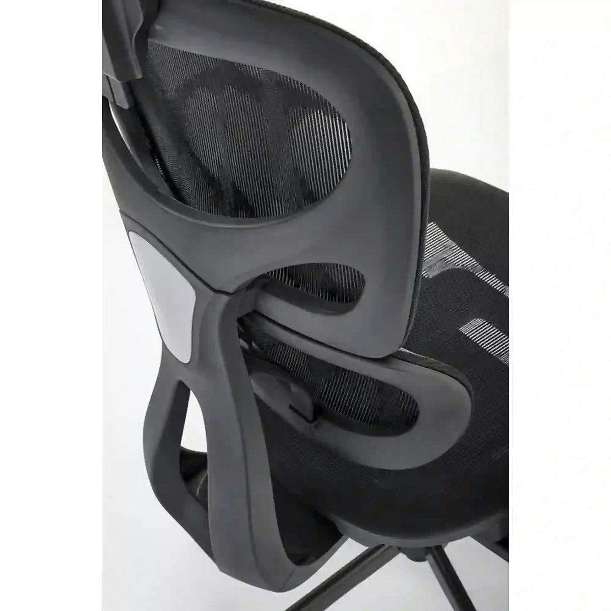 Scaun birou GOTARD, negru, stofa clasica, tetiera/cotiere reglabile, 71x75x114 cm