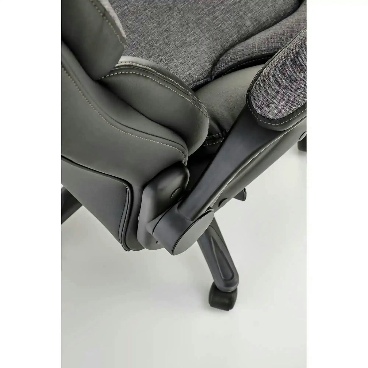 Scaun birou VALERIO, negru/gri, piele ecologica/panza, 67x69x120/128 cm