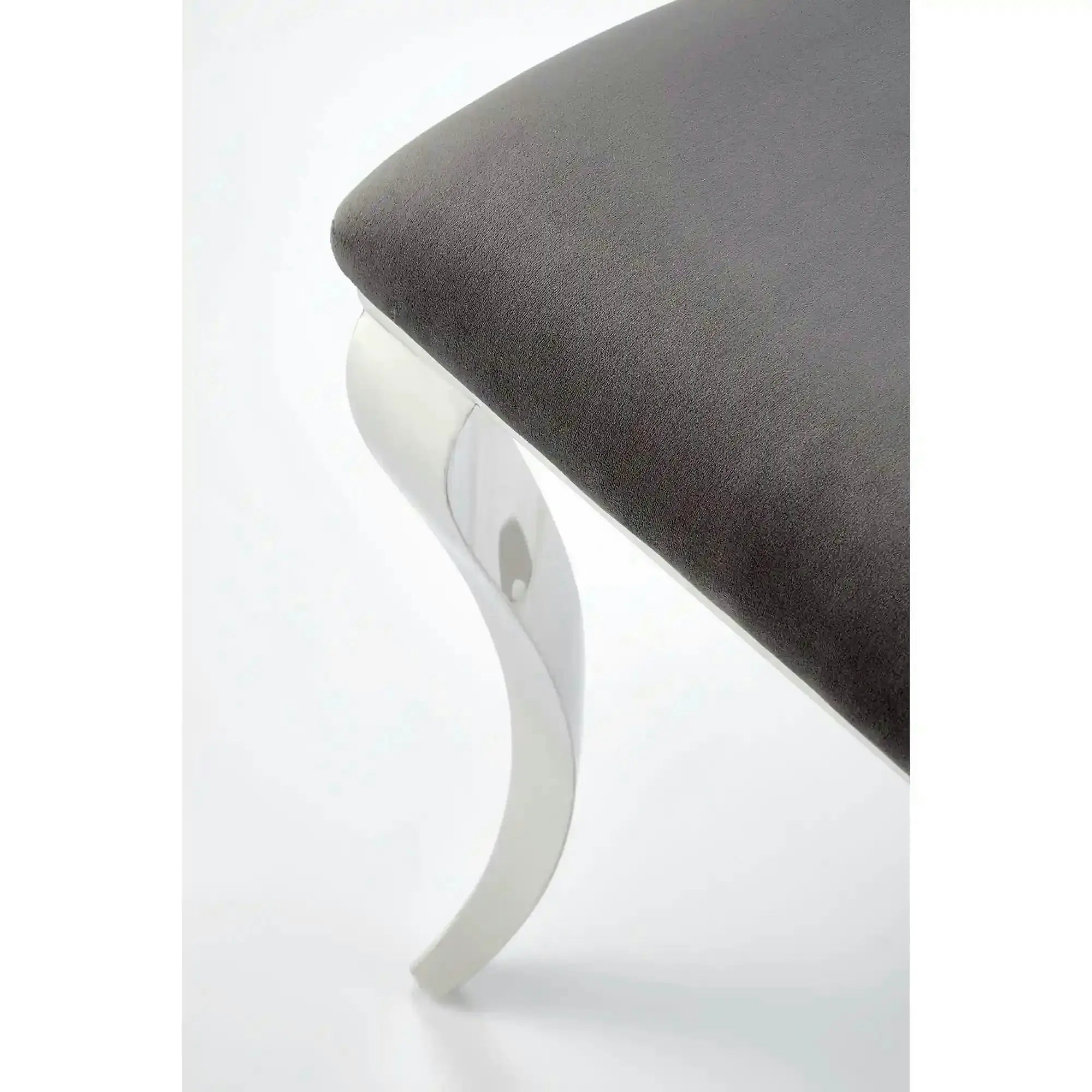 Scaun cromat K555, gri/argintiu, stofa catifelata/metal, 48x52x96 cm
