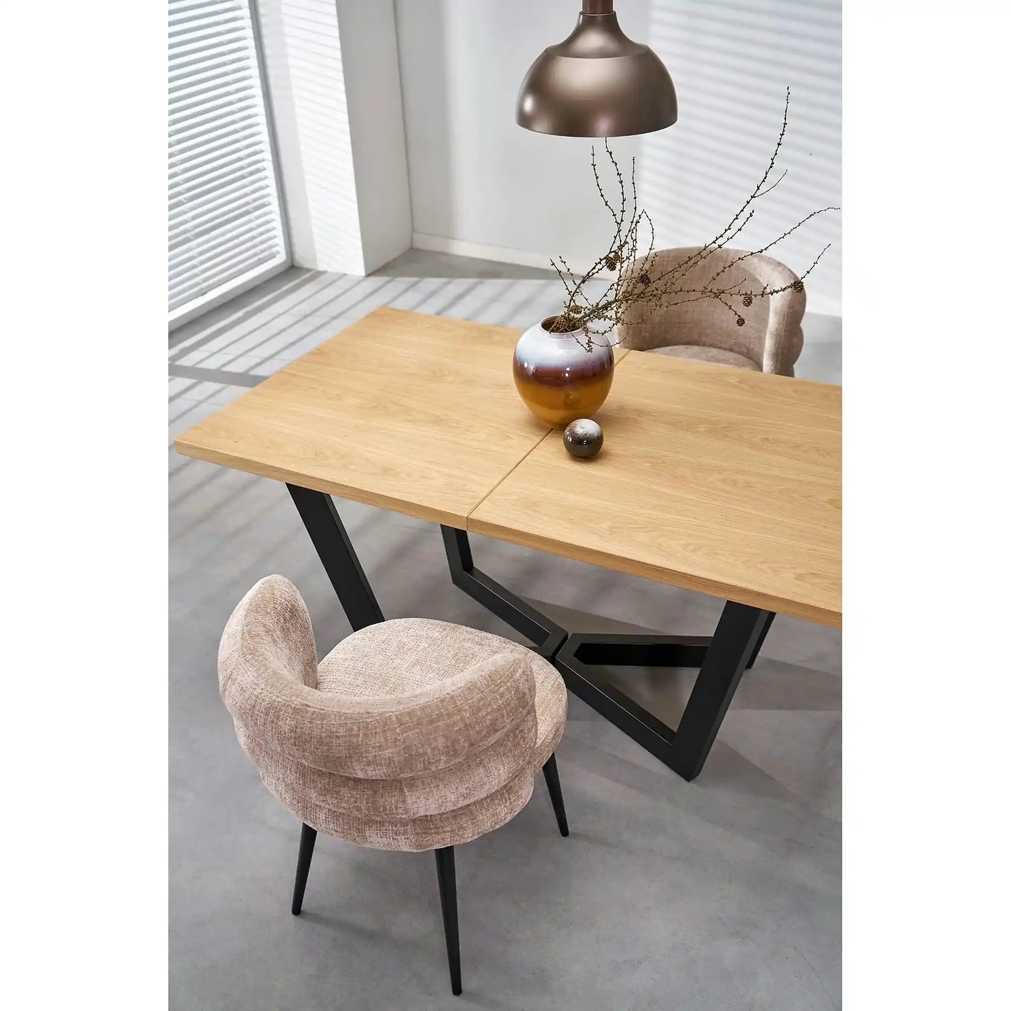 Scaun de sufragerie tapitat K575, bej - Cremona 14, stofa catifelata/otel, 62x64x79 cm