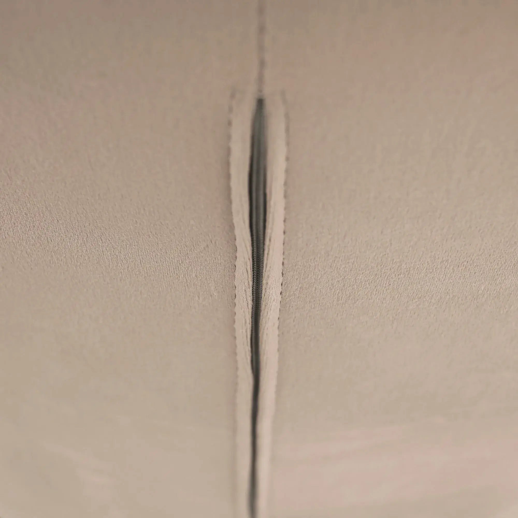 Scaun EPONA, bej/negru, stofa catifelata/metal, 47x45x89 cm