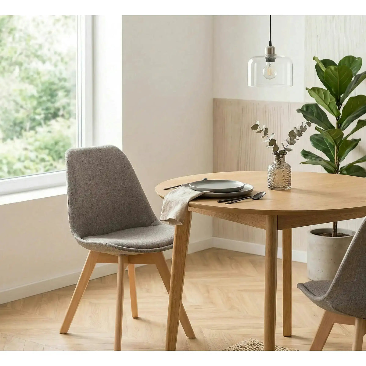 Scaun tapitat K303, gri deschis/stejar, stofa clasica/lemn, 48X54X83 CM