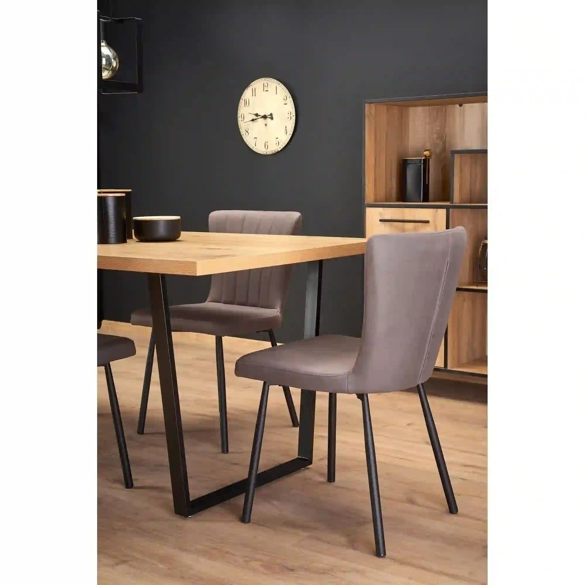 Scaun tapitat K386, gri inchis/negru, stofa catifelata/metal, 60x58x84 cm