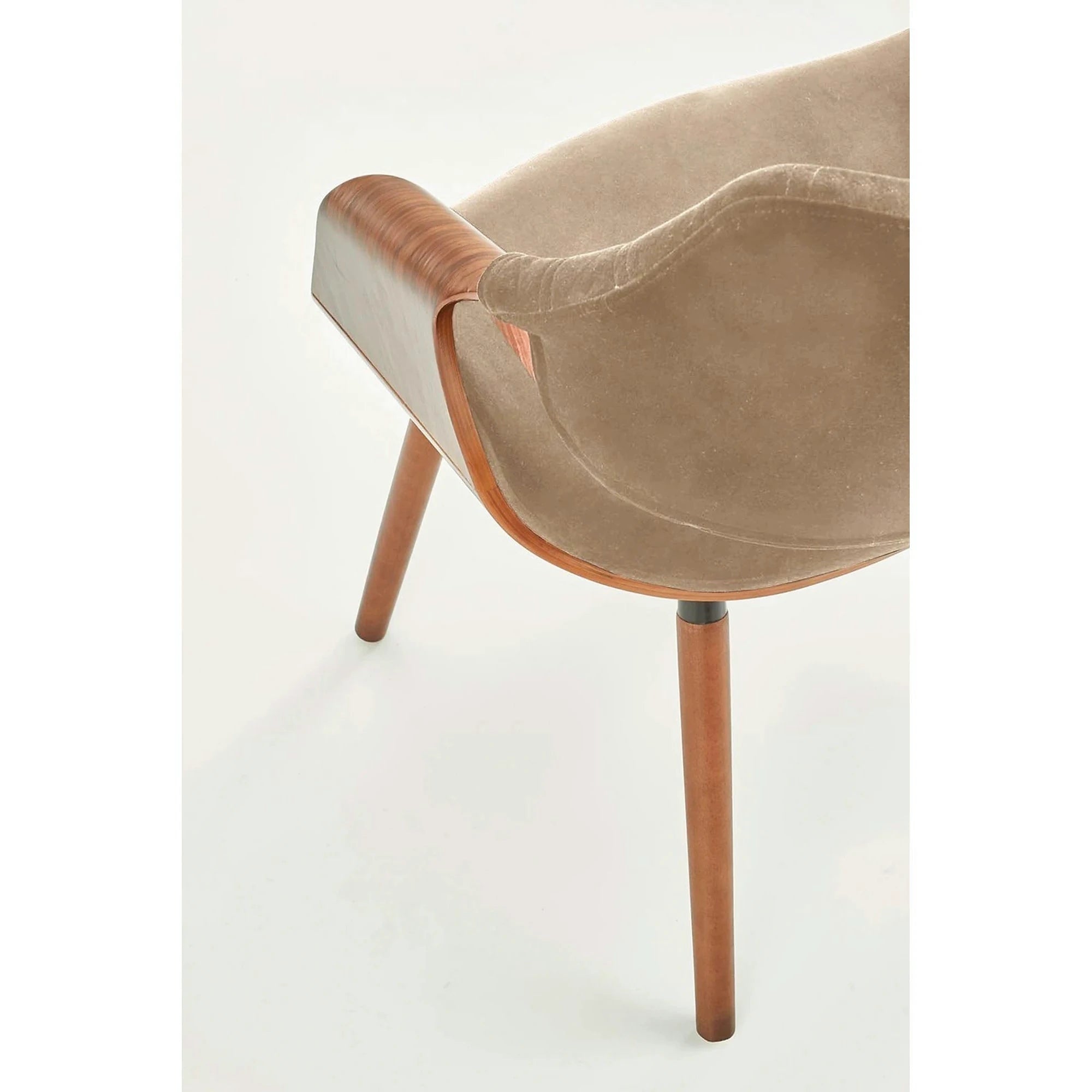 Scaun tapitat K396, bej/nuc, stofa catifelata/placaj, 56x55x77 cm