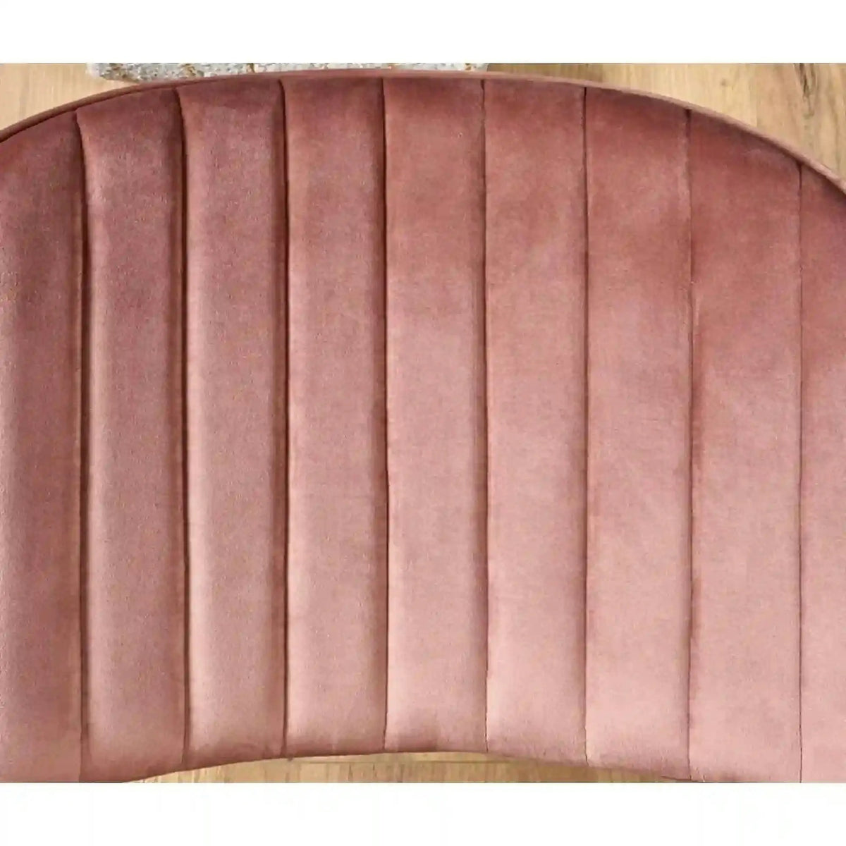 Scaun tapitat K499, roz/auriu, stofa catifelata, 47x56x85 cm