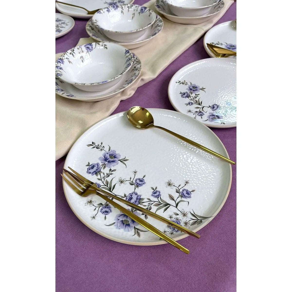 Set de cină ROLYEFLILUX24, 24 piese, alb/mov, ceramică