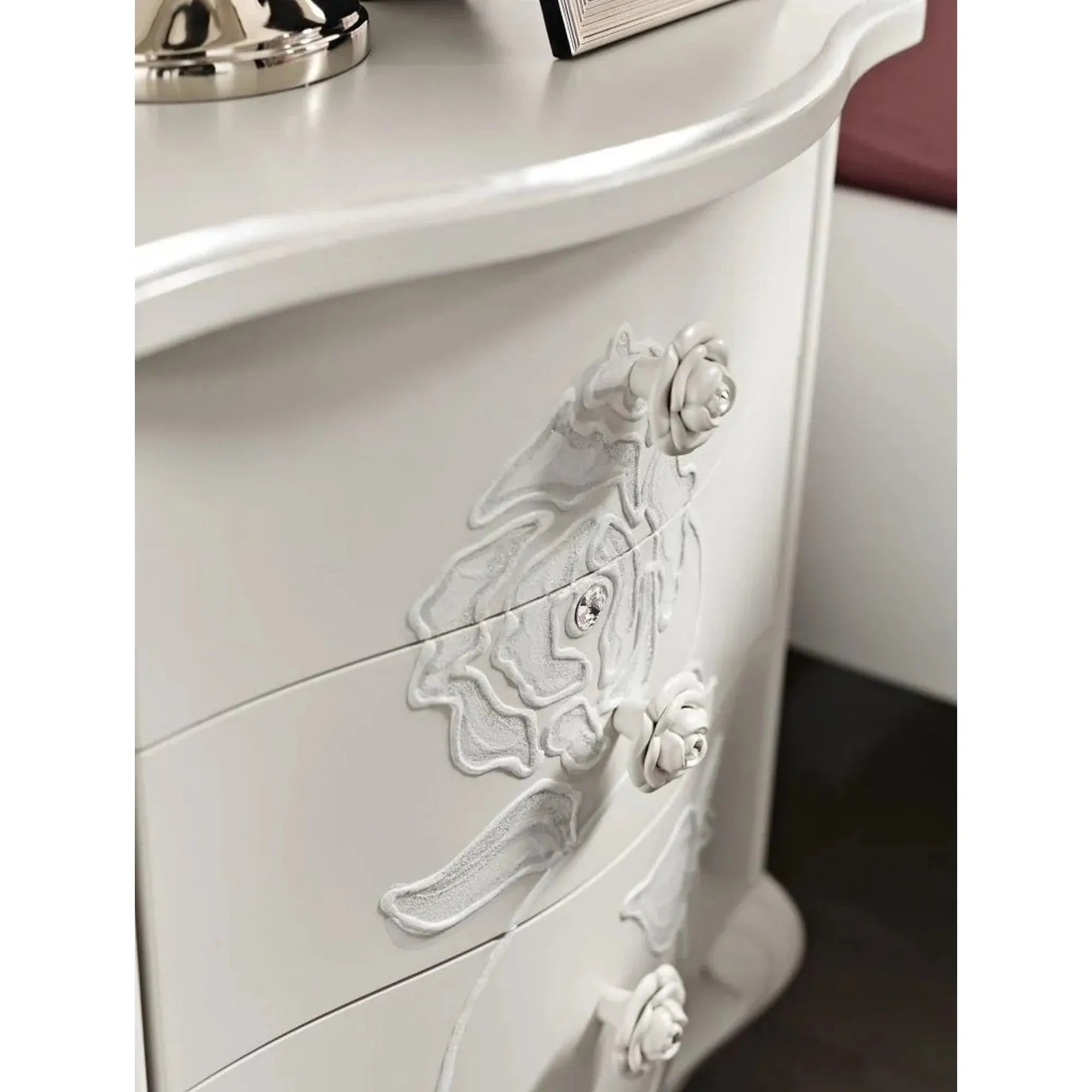 Set dormitor BRIGITTE, alb, pat 160x200 cm, dressing, 2 noptiere, comoda si oglinda