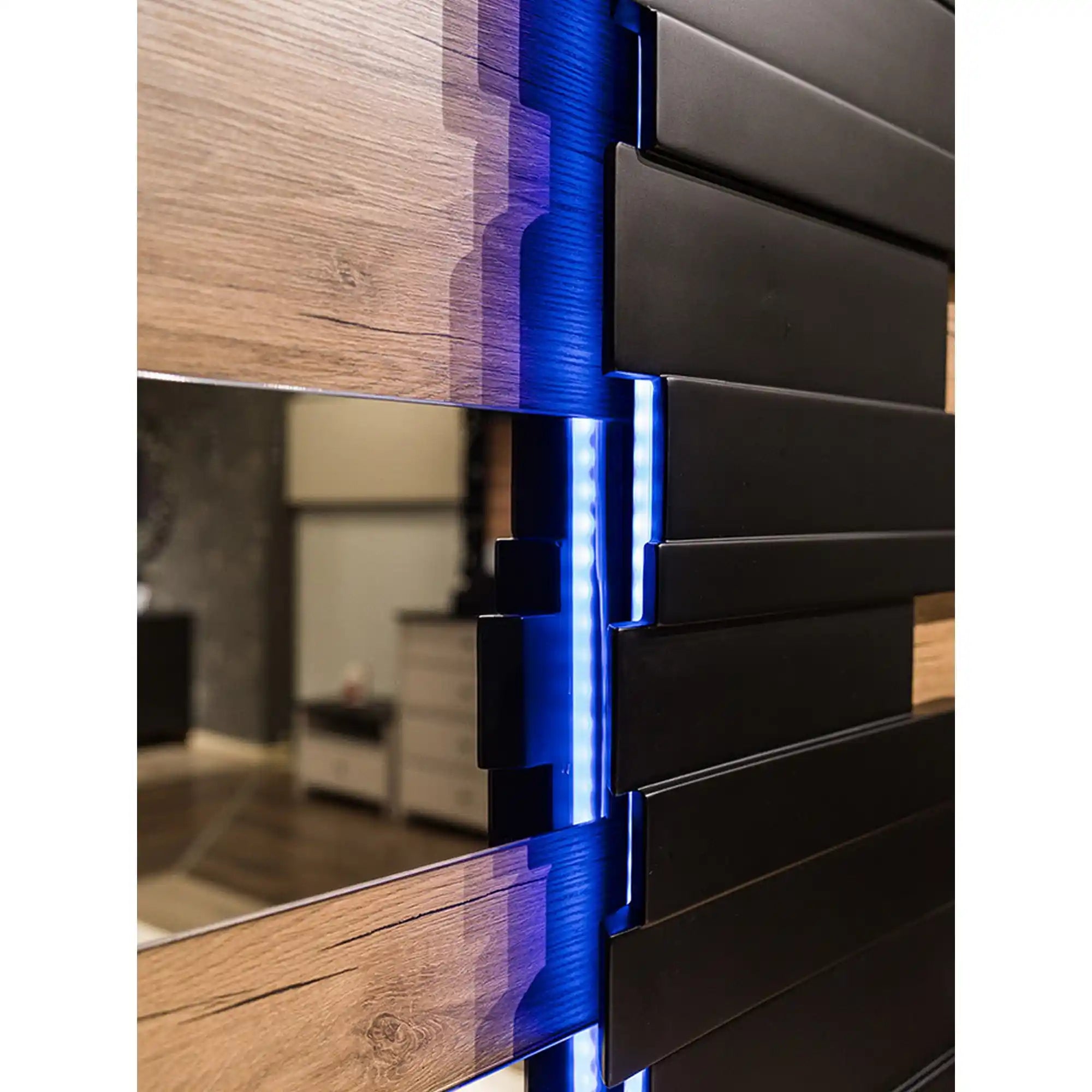 Set dormitor MOZART, negru/stejar, pat 160x200 cm, dressing, 2 noptiere, comoda, oglinda si iluminare LED