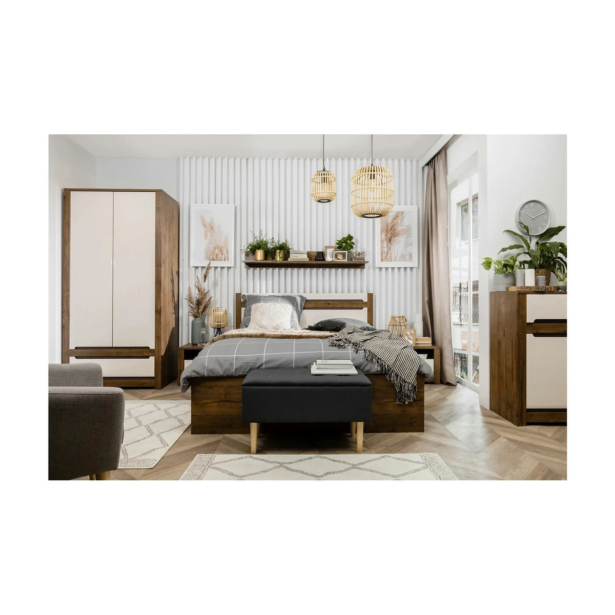 Set dormitor RUSO, stejar april/alb perla, pat 160x200, dulap cu 2 usi si un sertar, 2 noptiere si polita