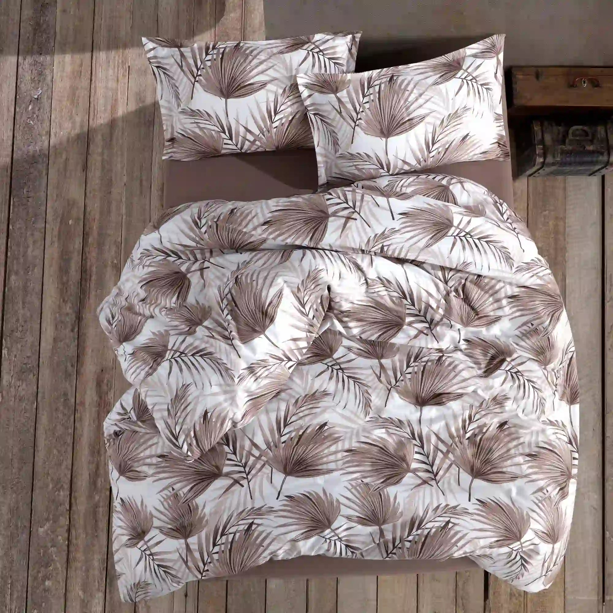 Set lenjerie pat clasy king size ESTILLA, bumbac, alb/maro, 240x260 cm, cu cearceaf pat, cearceaf pilota si 2 fete de perna