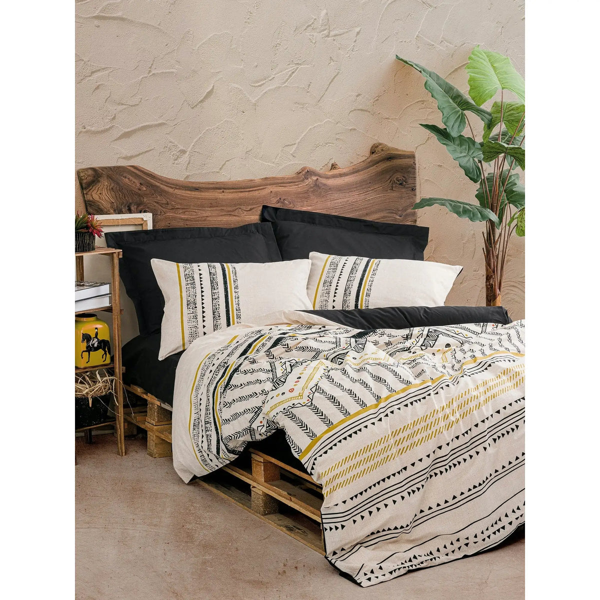 Set lenjerie pat ELVIRA, bumbac, alb/negru/galben, 160x240 cm, cu cearceaf pat, cearceaf pilota si o fata de perna