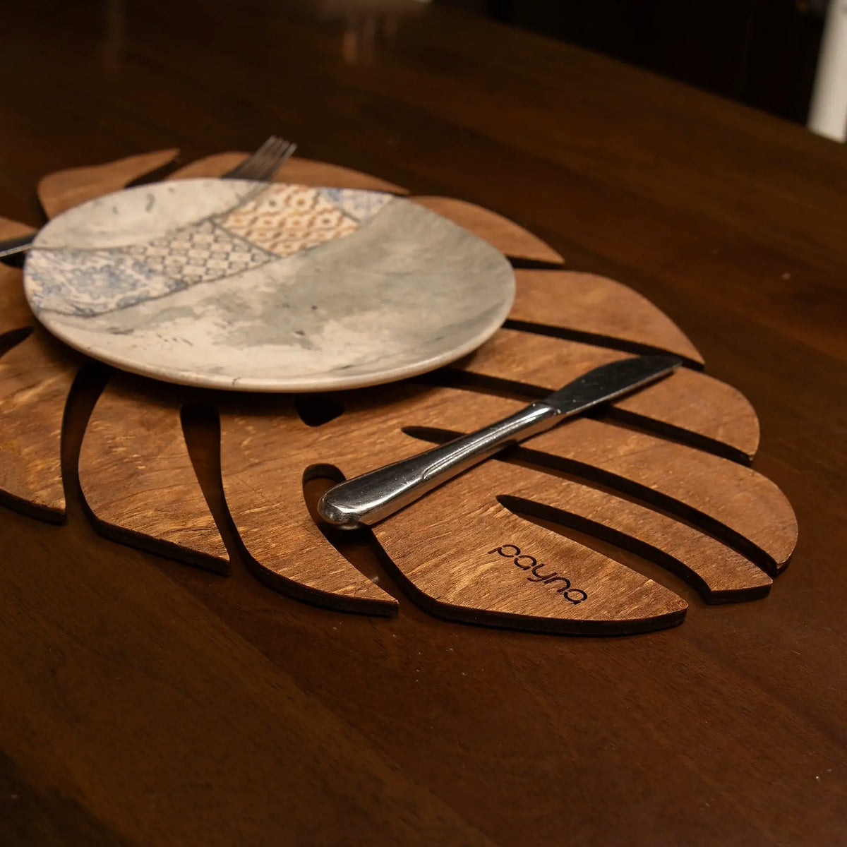 Set suporturi de masă MONSTERA, 4 piese, nuc, lemn, 33x45 cm