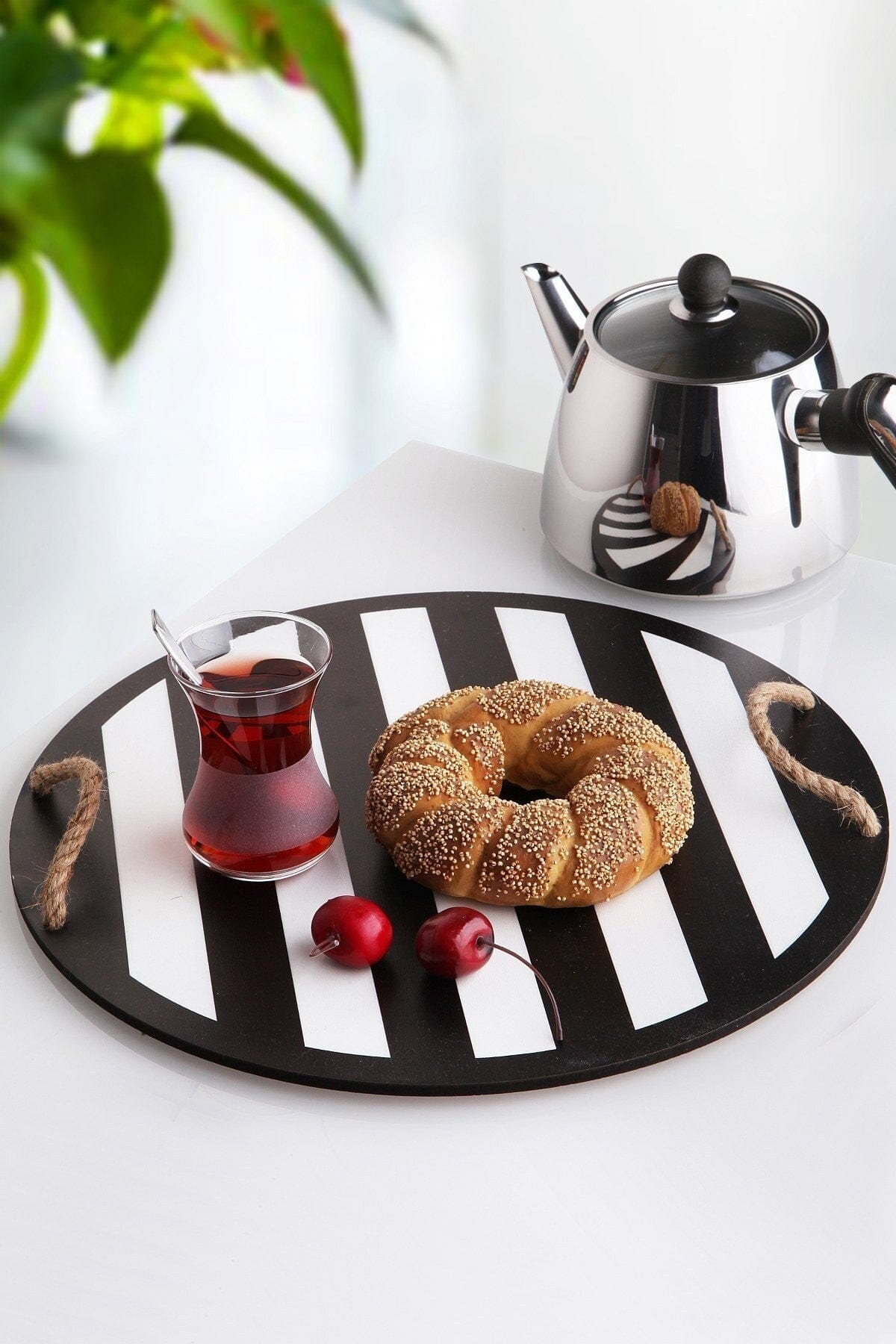 Tava PLT0238, negru/alb, lemn, 35x35 cm