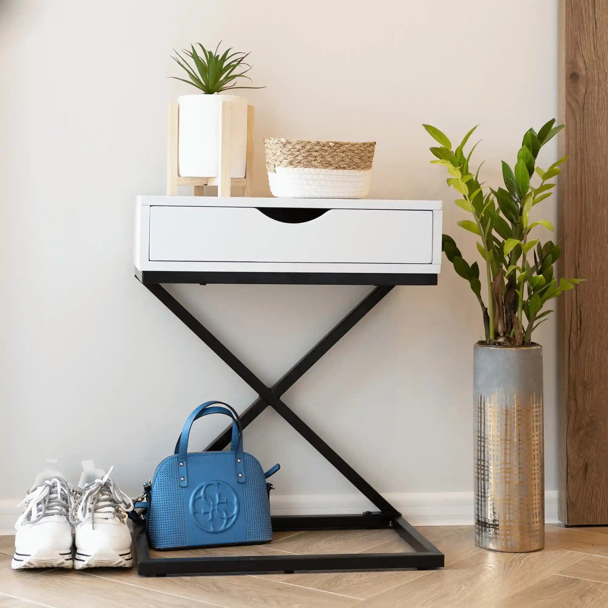 Masuta auxiliara VIRED, alb/negru, 50x30x60 cm