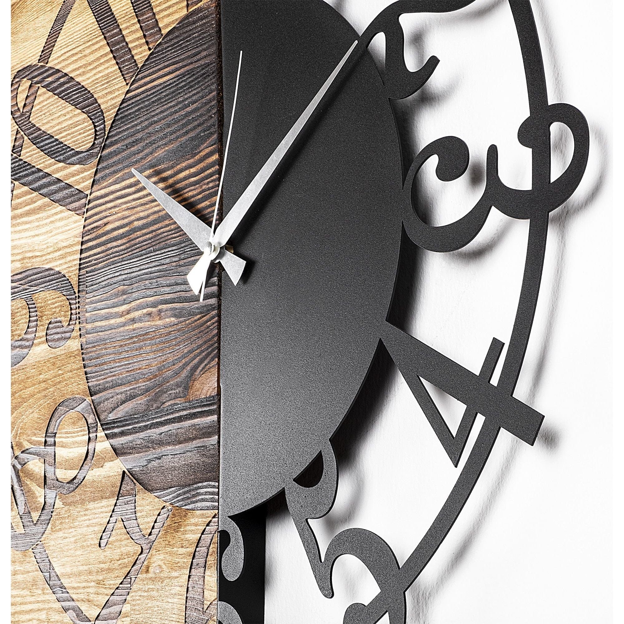 Ceas de perete Wooden Clock 1, nuc/negru, lemn/metal, 58x58x3 cm