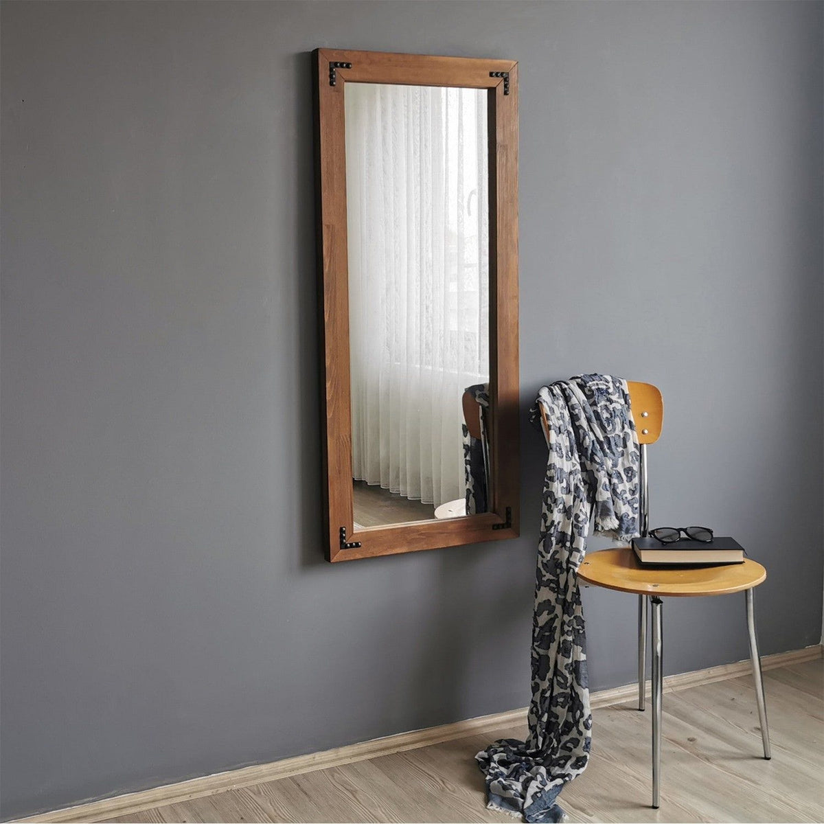 Oglinda 50110CV, nuc, lemn, 50x110 cm