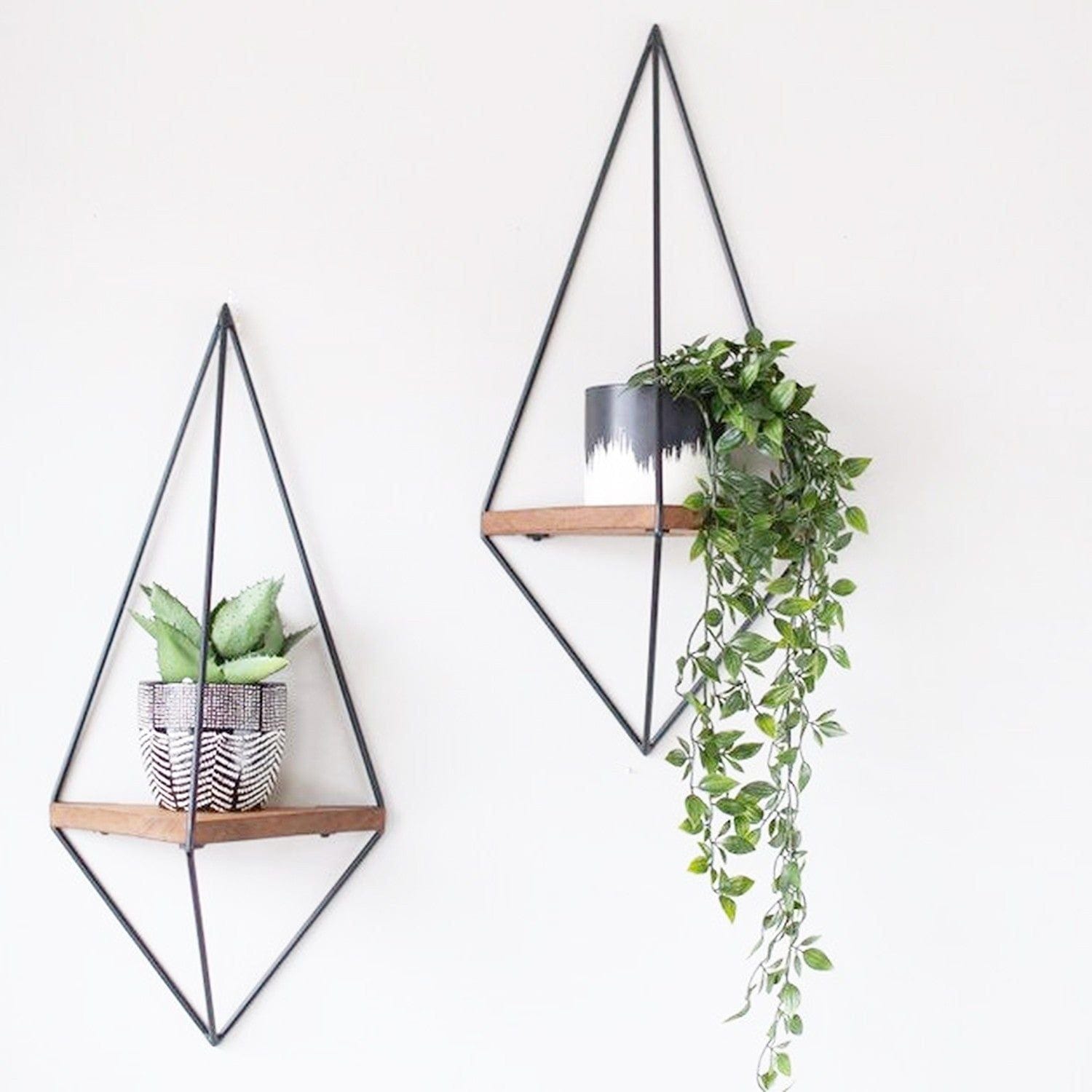 Raft WR039, nuc/negru, lemn de molid/metal, 60x15x23 cm