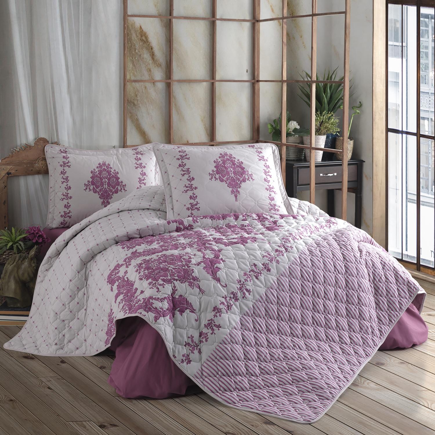 Set cuvertura matlasata pat dublu ANKA, mov deschis/alb, bumbac, 240x260 cm, cu 2 fete de perna